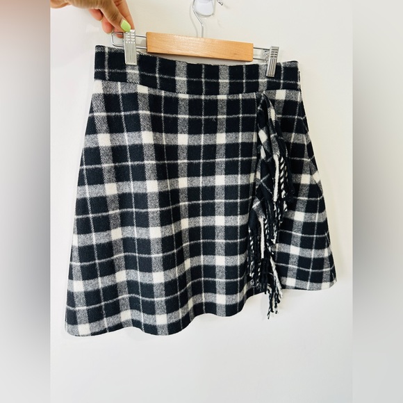 Kate Spade New York Rustic Mini Skirt With Cascading Fringe Size 2 NWOT - Picture 4 of 9
